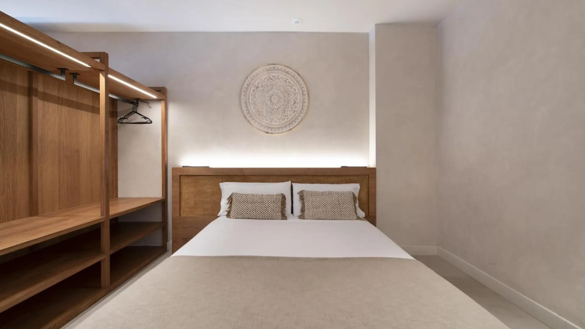 Apartamentos Balisse Castelldefels 0*,  España